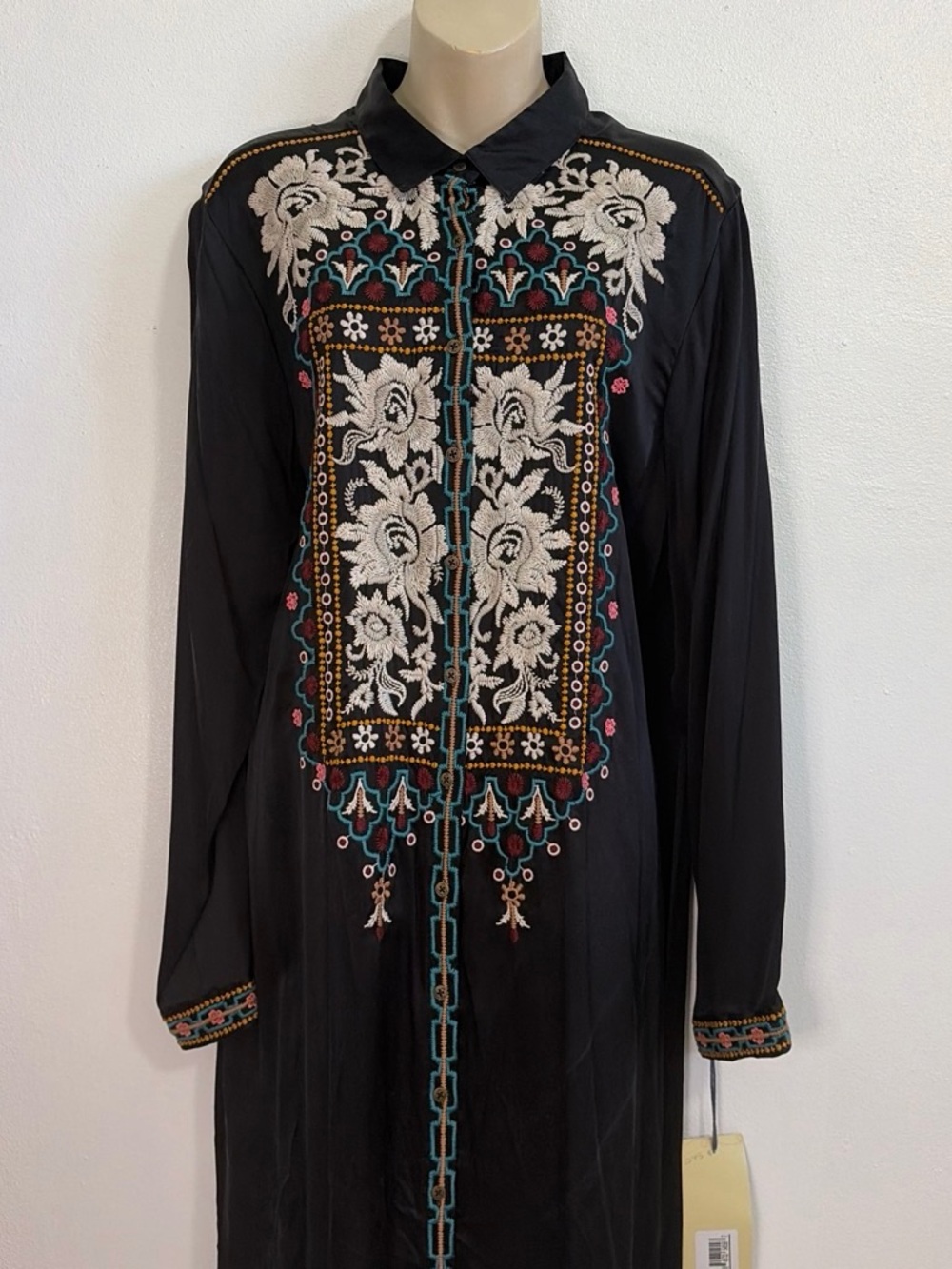 NWT 100% Silk Embroidered Maxi Dress Long Sleeve Button Front Johnny Was